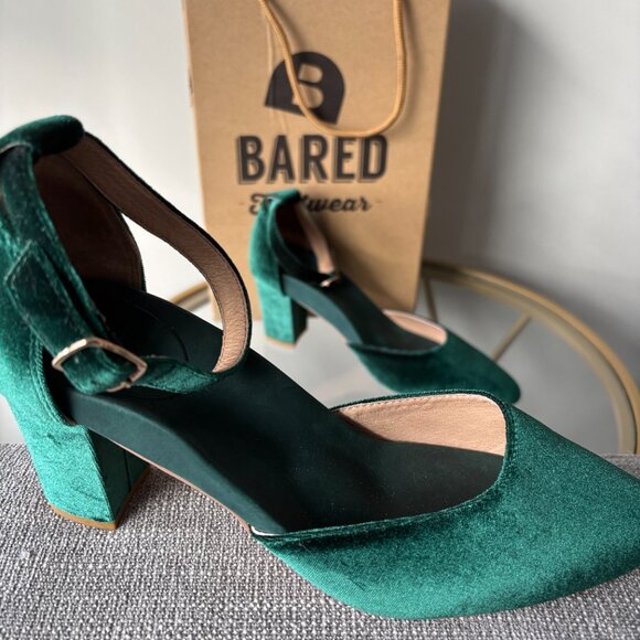 Velvet Emerald Green Heels - size US 7.5 - Picture 10 of 14
